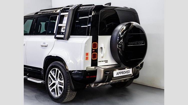 2022 Approved Land Rover Defender 110 Fuji White AWD D300 HSE X-Dynamic