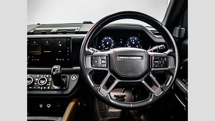 Defender 110 17