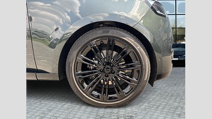 Range Rover 19