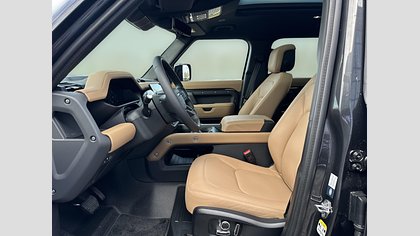 Defender 130 9