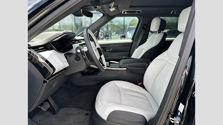 2026 Używany Land Rover Range Rover Sport Czarny Santorini Black automatyczna, napęd 4x4 SWB Dynamic SE
