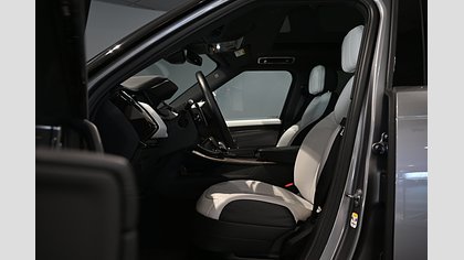 Range Rover Velar 13