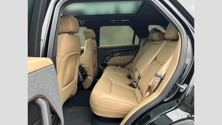 2025 Używany Land Rover Range Rover Sport Czarny Santorini Black D250 Diesel MHEV Standard Wheelbase SE