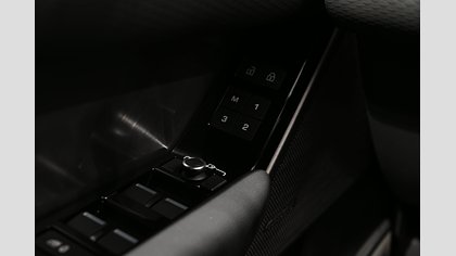 Range Rover Velar 18