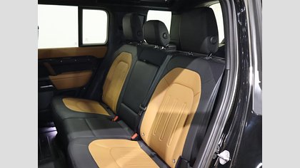 Defender 110 4