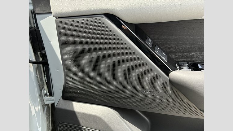 2025 認定中古車 Land Rover Range Rover Velar アロイオスグレイ P400eプラグインハイブリッド（ガソリン） スタンダードホイールベース Autobiography
