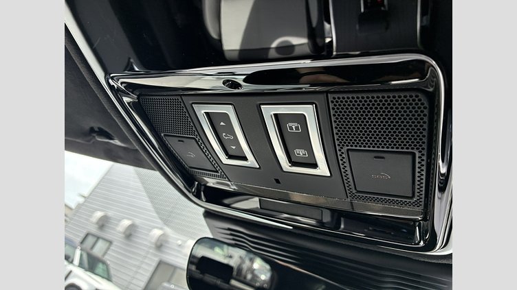 2025 認定中古車 Land Rover Range Rover Velar アロイオスグレイ P400eプラグインハイブリッド（ガソリン） スタンダードホイールベース Autobiography