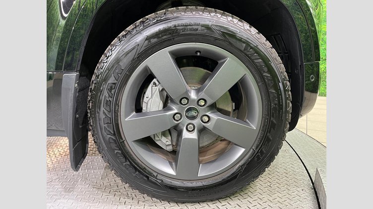 2025 認定中古車 Land Rover Defender 110 サントリーニブラック D350 ディーゼルマイルドハイブリッド X-Dynamic HSE