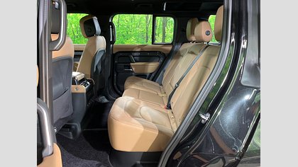 Defender 110 4
