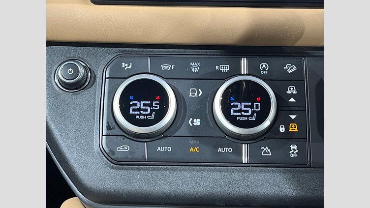2025 認定中古車 Land Rover Defender 110 サントリーニブラック D350 ディーゼルマイルドハイブリッド X-Dynamic HSE