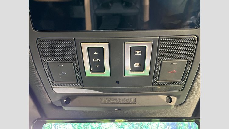 2025 認定中古車 Land Rover Defender 110 サントリーニブラック D350 ディーゼルマイルドハイブリッド X-Dynamic HSE
