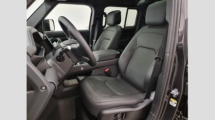 Defender 110 6