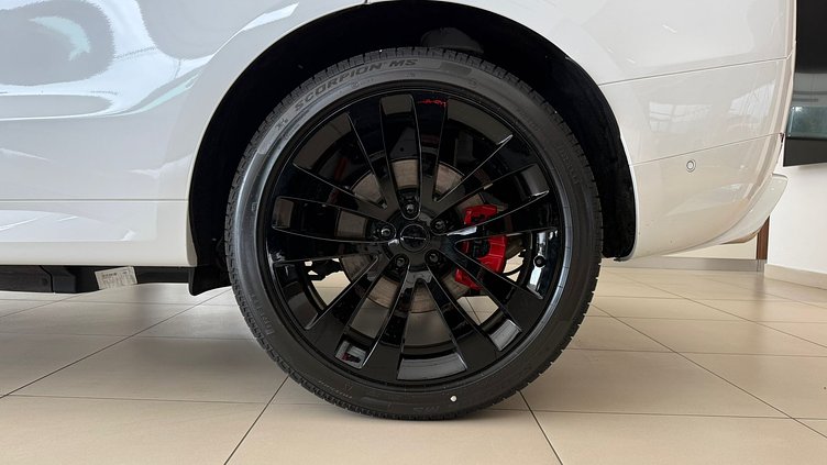 2026 Novo vozilo Land Rover Range Rover Sport Ostuni Pearl White P460e Petrol Plug-in Hybrid Dynamic SE