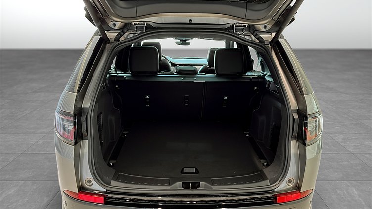 2024 Begagnad Land Rover Discovery Sport Silicon Silver Bensin Laddhybrid P269e Dynamic SE