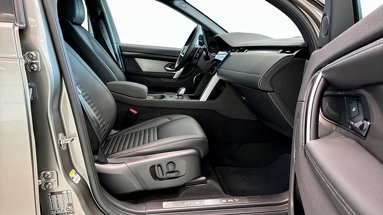 2024 Begagnad Land Rover Discovery Sport Silicon Silver Bensin Laddhybrid P269e Dynamic SE