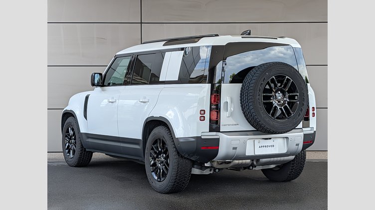 2025 認定中古車 Land Rover Defender 110 フジホワイト D350 ディーゼルマイルドハイブリッド S