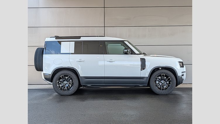 2025 認定中古車 Land Rover Defender 110 フジホワイト D350 ディーゼルマイルドハイブリッド S
