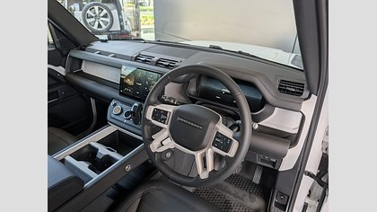 Defender 110 6