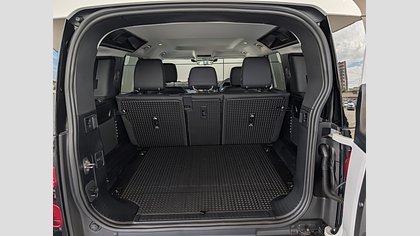 Defender 110 19