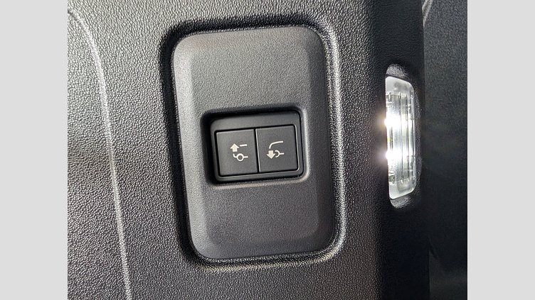 2025 認定中古車 Land Rover Defender 110 フジホワイト D350 ディーゼルマイルドハイブリッド S