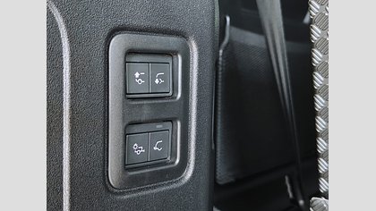 Defender 110 11