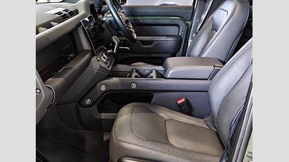 Defender 110 13