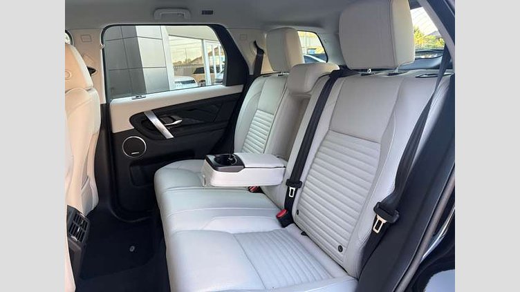 2024 認定中古車 Land Rover Discovery Sport サントリーニブラック D200マイルドハイブリッド（ディーゼル） 標準ホイール S