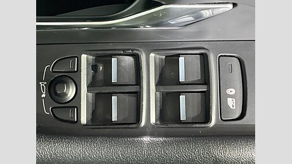 E-Pace 44
