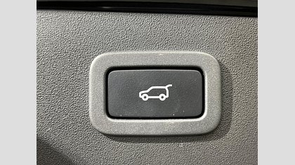 E-Pace 16