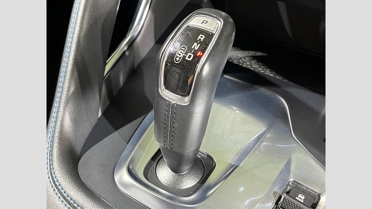 2018 認定中古車 Jaguar E-Pace サントリーニ ブラック D180 オートマチック全輪駆動 R-DYNAMIC S