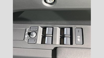 Defender 110 51