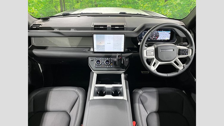 2025 認定中古車 Land Rover Defender 110 フジホワイト D350 ディーゼルマイルドハイブリッド S