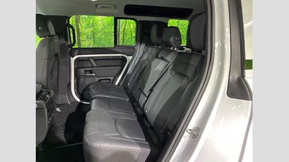 Defender 110 4