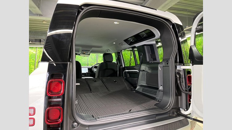 2025 認定中古車 Land Rover Defender 110 フジホワイト D350 ディーゼルマイルドハイブリッド S