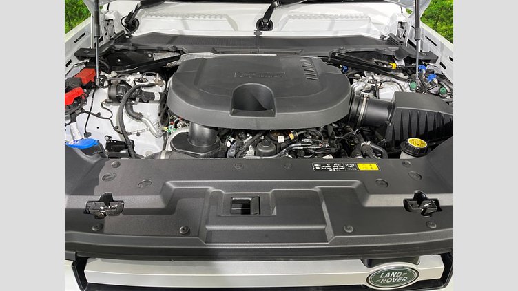 2025 認定中古車 Land Rover Defender 110 フジホワイト D350 ディーゼルマイルドハイブリッド S