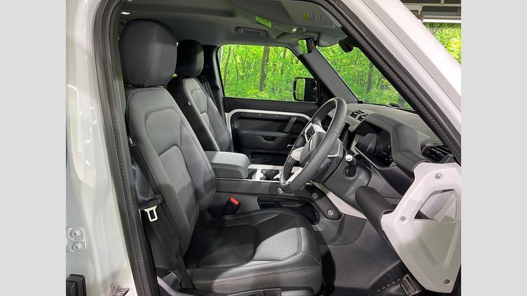 2025 認定中古車 Land Rover Defender 110 フジホワイト D350 ディーゼルマイルドハイブリッド S