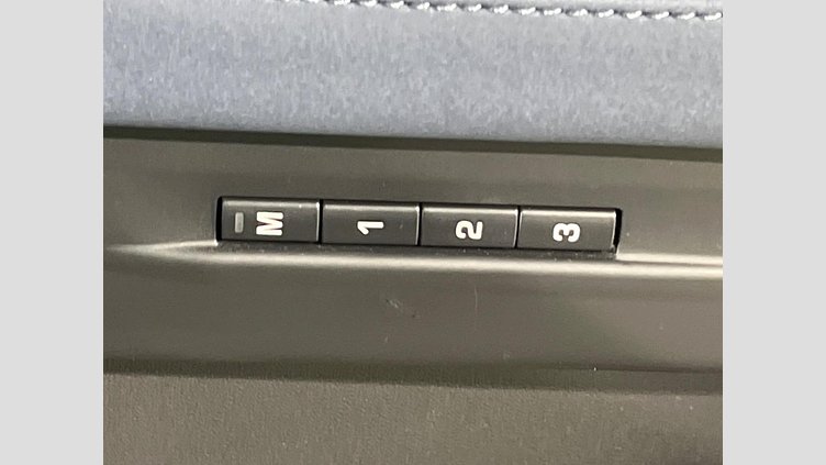 2019 認定中古車 Land Rover Range Rover Evoque ユーロンホワイト P250 SE