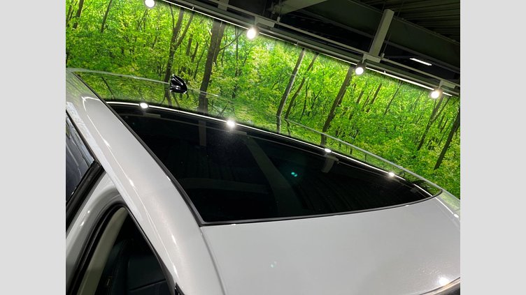 2019 認定中古車 Land Rover Range Rover Evoque ユーロンホワイト P250 SE