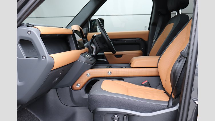 2023 認定中古車 Land Rover Defender 110 カルパチアングレイ D300 AWD（AT） X