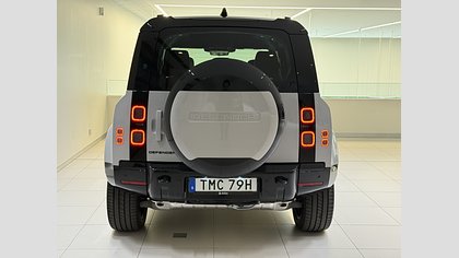 Defender 110 4