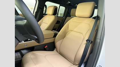 Defender 110 8