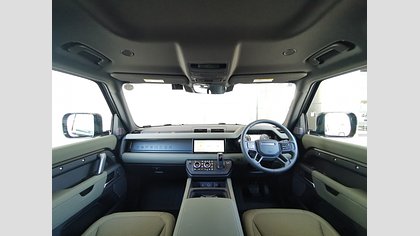 Defender 110 3