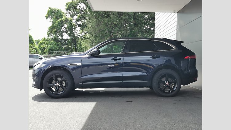 2018 認定中古車 Jaguar F-Pace Loire Blue 2.0 litre i4D Diesel プレステージ