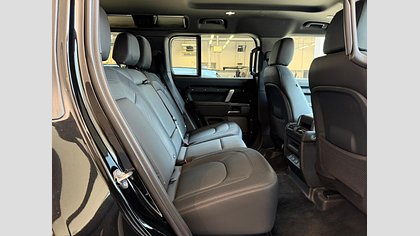 Defender 110 44