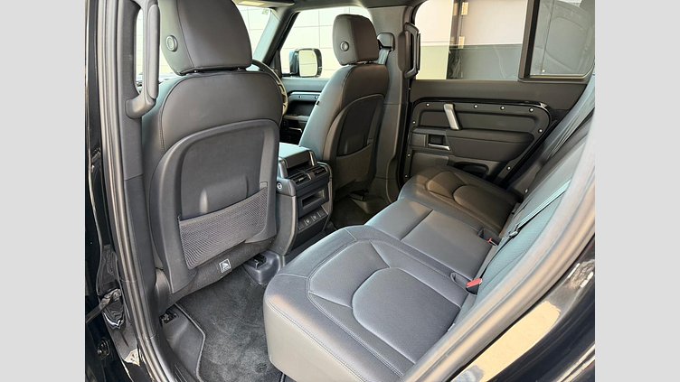 2024 認定中古車 Land Rover Defender 110 サントリーニブラック D300 AWD（AT） X-DYNAMIC SE