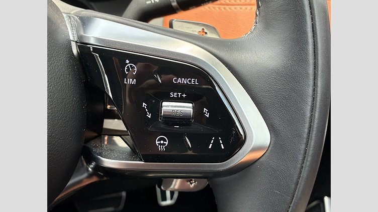 2024 認定中古車 Jaguar F-Pace カルパチアングレイ P400e ガソリン プラグインハイブリッド R-DYNAMIC SE