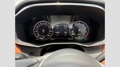 F-Pace 38