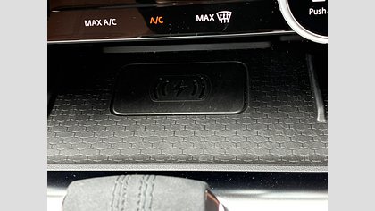 F-Pace 15