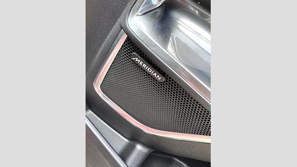 E-Pace 9