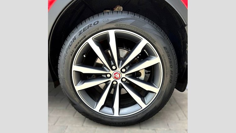 2022 Approved Jaguar E-Pace Firenze Red TRANSVERSE INLINE 4 D200 AWD R-Dynamic Black